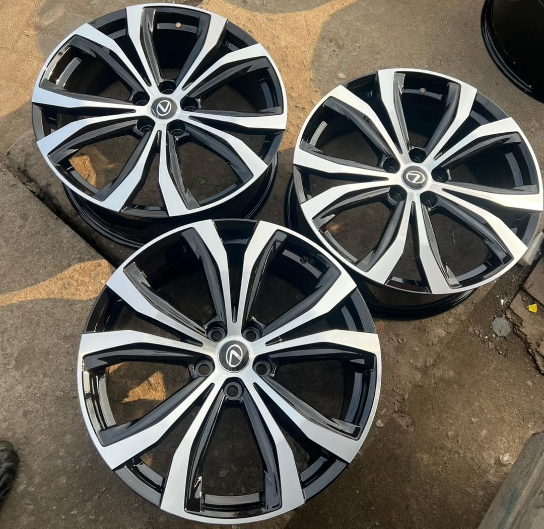 Lexus RX 350 Rim 20, Black and Stainless