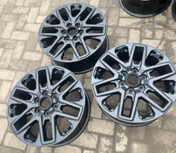 Toyota Land Cruiser Prado Rim 20. Matt Black. Six holes